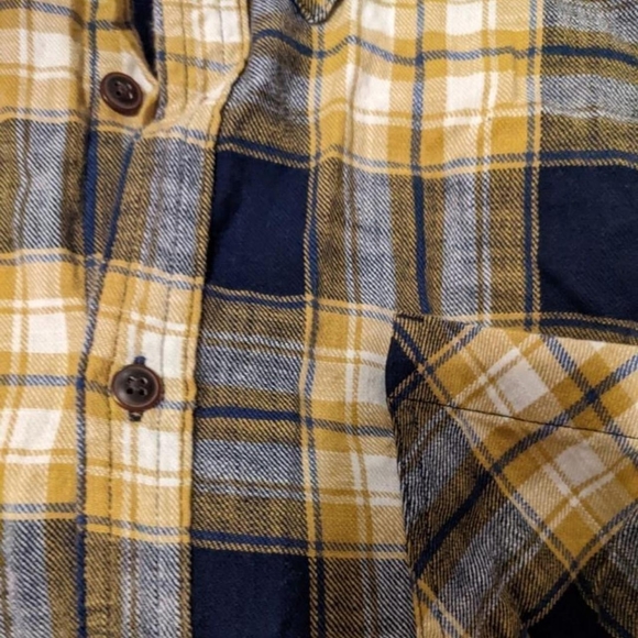 Vintage Plaid Mountain Ridge Flannel - Picture 4 of 4